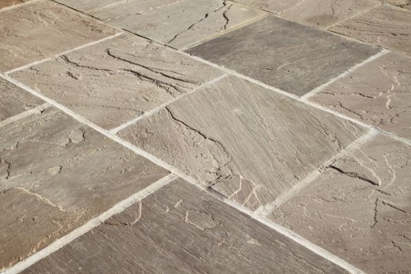 Cost of Paving Tile Installation in Santa Maria
